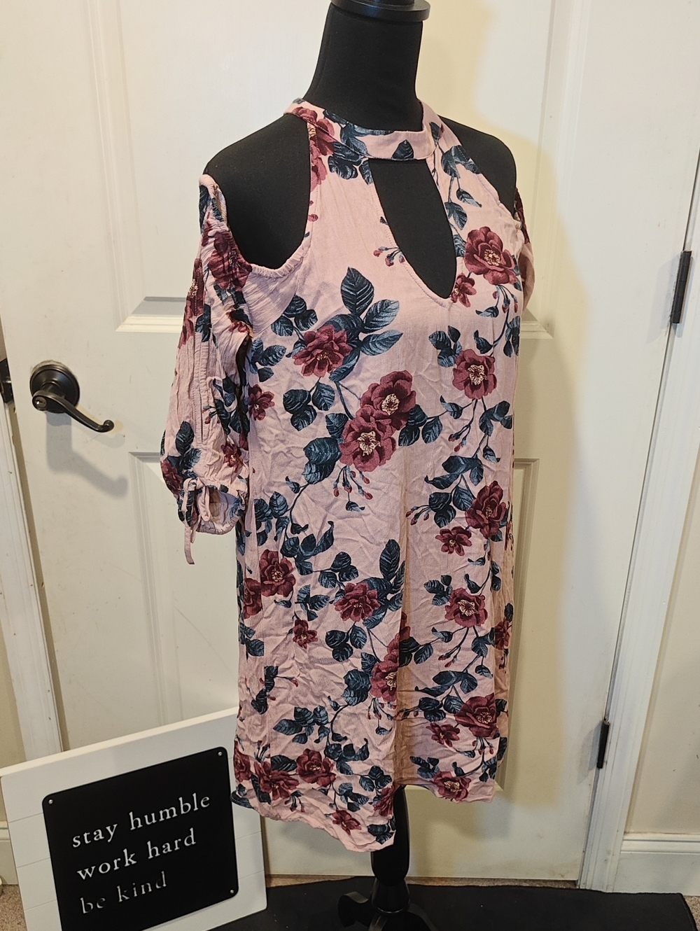 American Eagle Outfitters Pink Floral Cold-Shoulder Mini Dress